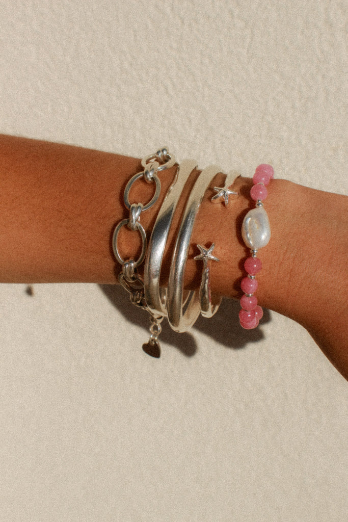 Handmade pearl bracelet in Raspberry Sorbet with jade beads and sterling silver, Alula Collections jewellery.